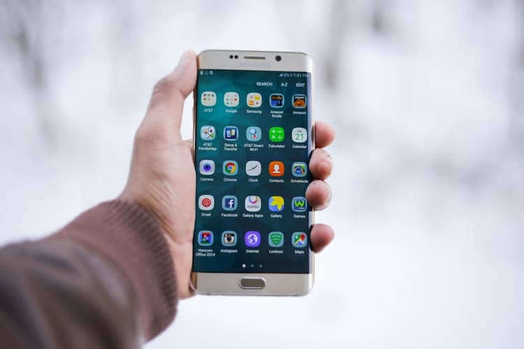 Absher app for managing Iqama and government services